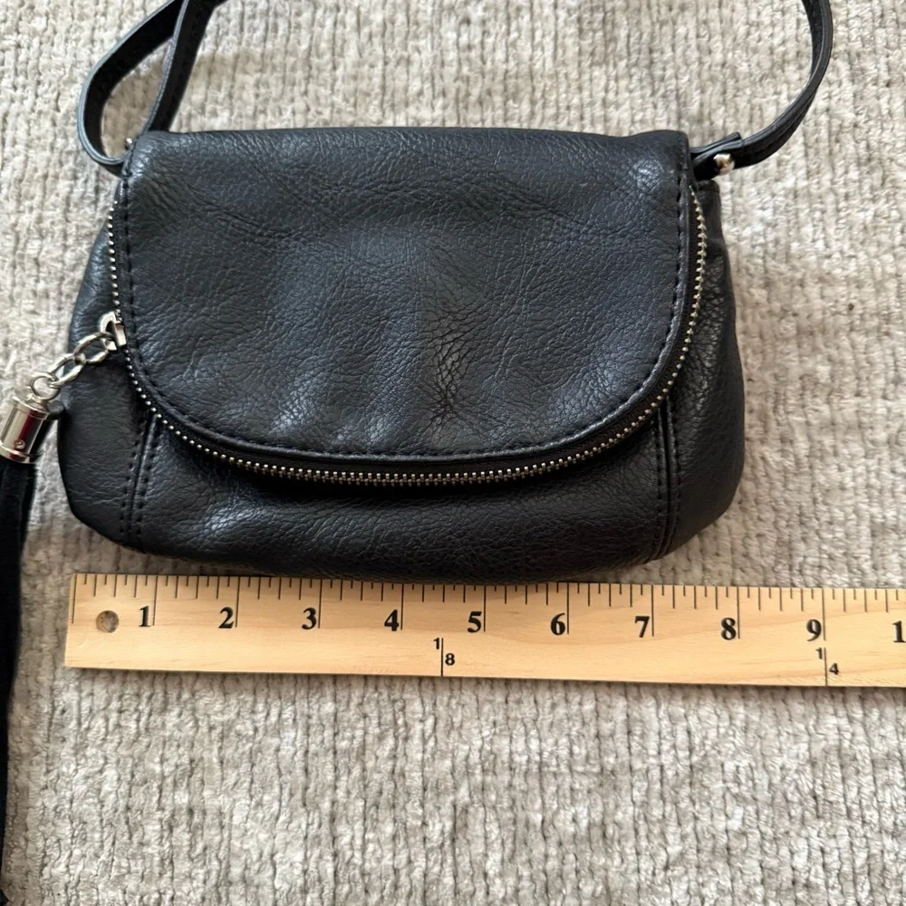 Express chic compact